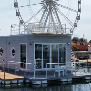 Botel House Boat, Rimini